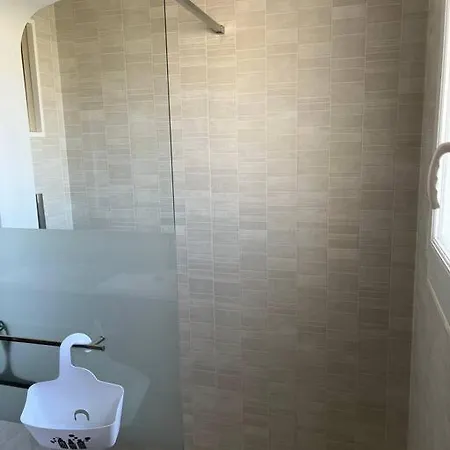 Clim ,logement 6 Couchages, 3 , Jardin , Parking , Fibre , Proche Port Et Commerces *