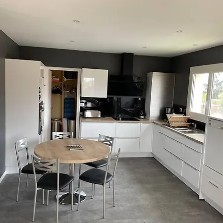 Clim ,logement 6 Couchages, 3 , Jardin , Parking , Fibre , Proche Port Et Commerces * Les Sables-dʼOlonne