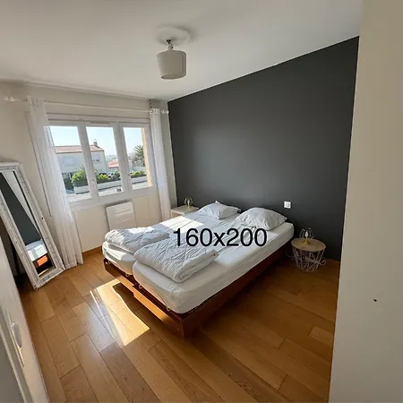 Clim ,logement 6 Couchages, 3 , Jardin , Parking , Fibre , Proche Port Et Commerces Les Sables-dʼOlonne