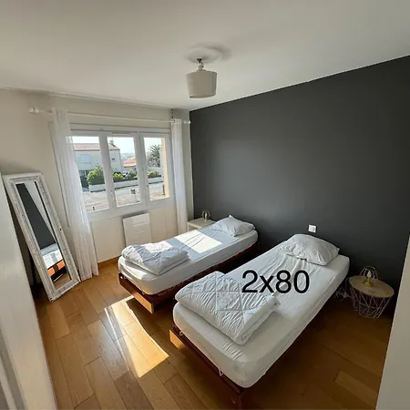 Clim ,logement 6 Couchages, 3 , Jardin , Parking , Fibre , Proche Port Et Commerces * Les Sables-dʼOlonne